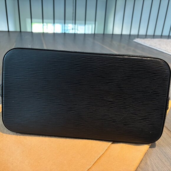 Louis Vuitton Alma PM - Picture 10 of 16